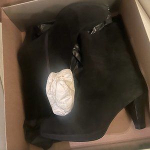 La Canadienne Katie Boot Size 8 Black Boot